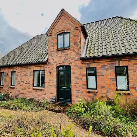 Gaestehaus Zum Krug Husum  Kültér fotó